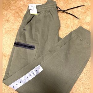 Old Navy NWT Men’s Joggers Olive Green